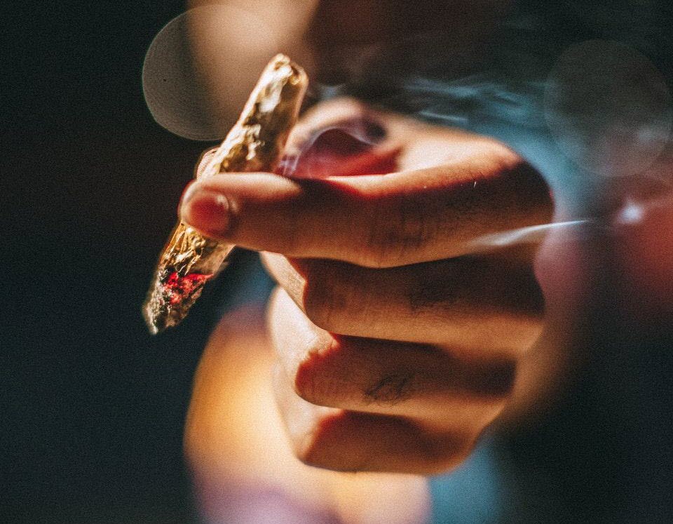 Smoking Cannabis Flower May be the Best Way to Combat Chronic Pain Says New Medical Study